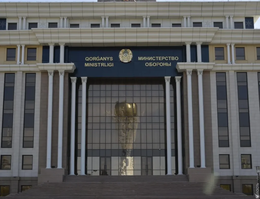 Премии, пособия и матпомощь: Минобороны обновило порядок выплат военные выплаты
