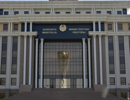 Премии, пособия и матпомощь: Минобороны обновило порядок выплат военные выплаты
