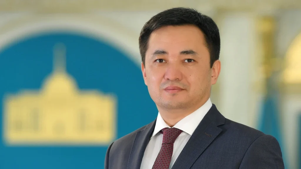 Новая миссия Дадебая: что Токаев поручил чиновнику после ухода из АП айбек дадебай АП
