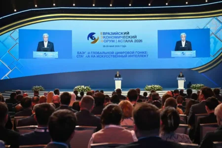 Тоқаевтың цифрлық ескертуі: Жаңа технологиялар ЕАЭО ішінде алшақтық тудырмауы керек цифрлық кеңістік