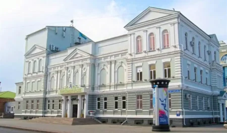 Президент шешімі: М. Горький театр ұлттық мәртебеге ие болды