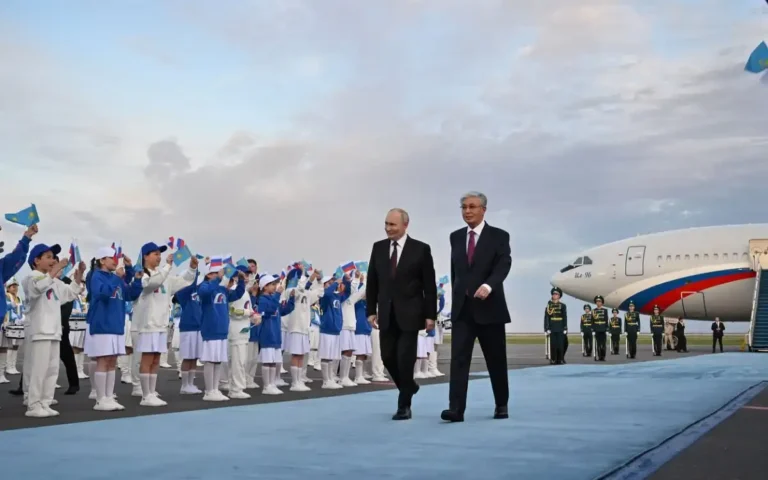 Путин Астанаға келді: Қазақстан мен Ресей стратегиялық серіктестікті талқылайды путин келді