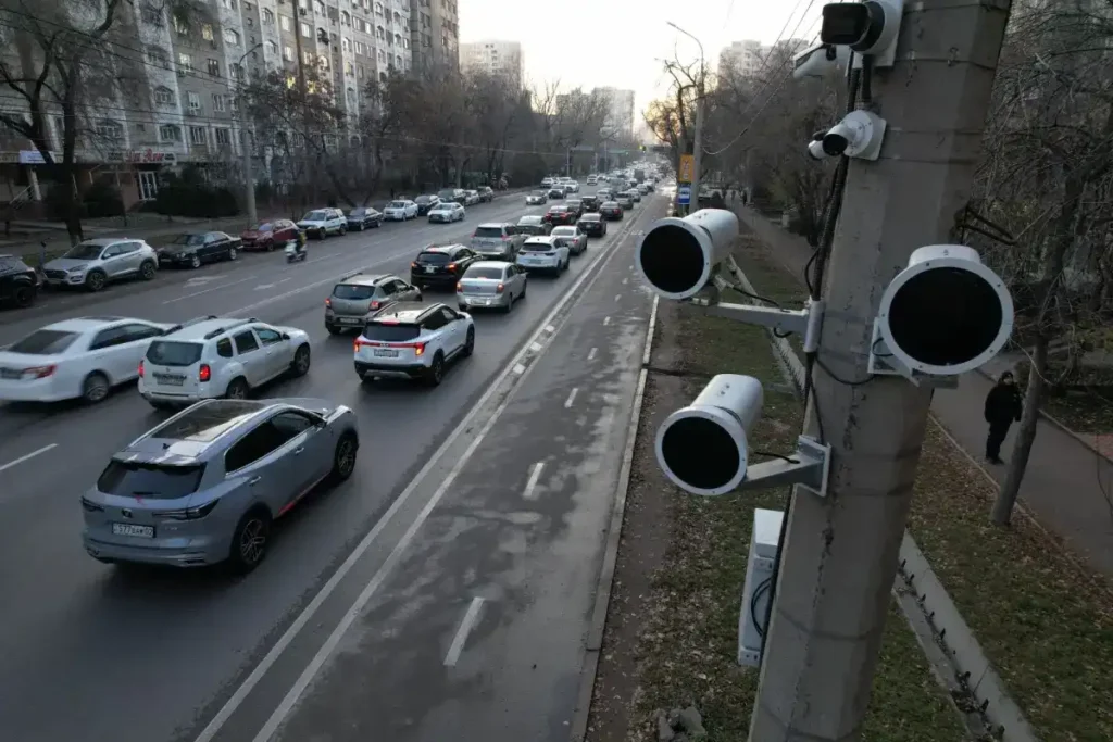 «Сергек» теперь видит всё: от нецензурной брани до выброшенного мусора сергек алматы камера