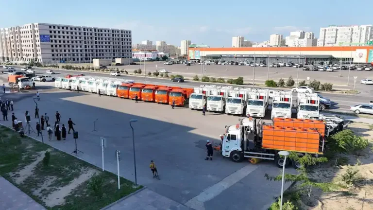 Жиырма жыл күткен жаңғыру: Маңғыстау арнайы техника паркін күшейтті Ақтау коммуналдық қызмет