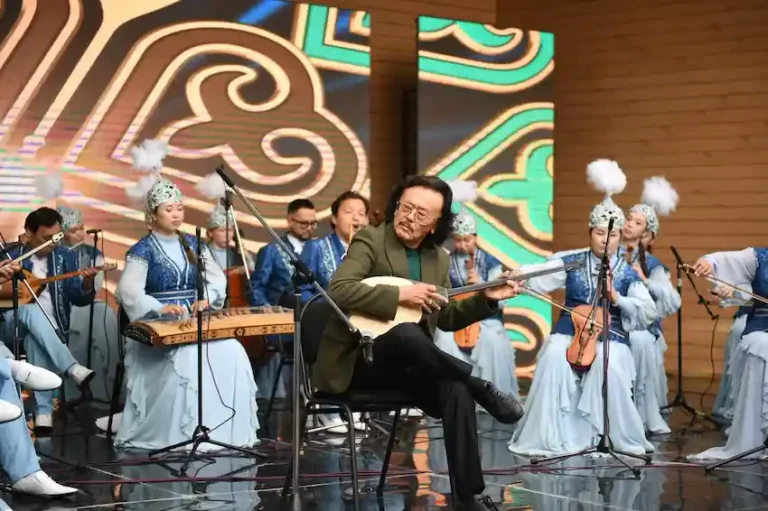 Секен тұрысбеков