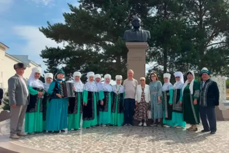 Ақын рухына тағзым: Тұманбай Молдағалиевтің жары дауыс берді