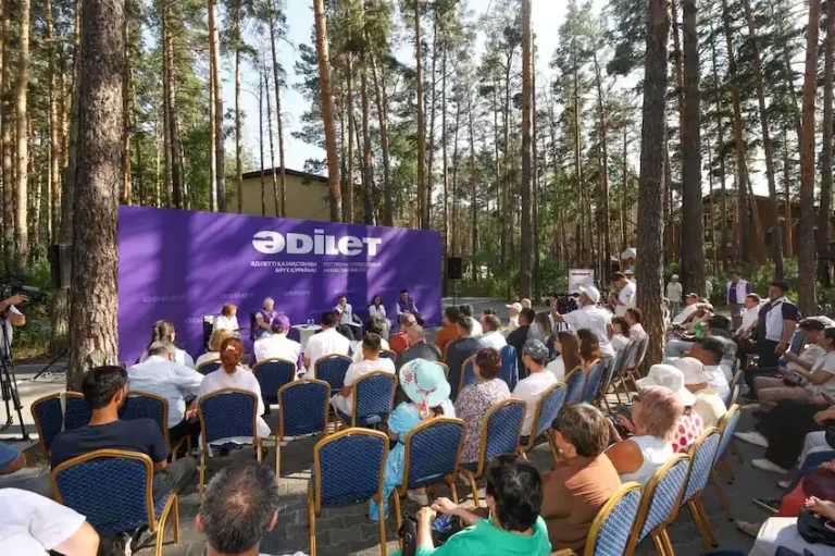 Ақмола облысындағы кездесуде кәсіпкерлер мен ұстаздар «Әділет» партиясына өз ұсыныстарын айтты