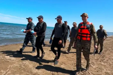 Балқашта демалушыларға судағы қауіпсіздік ережелері түсіндірілді
