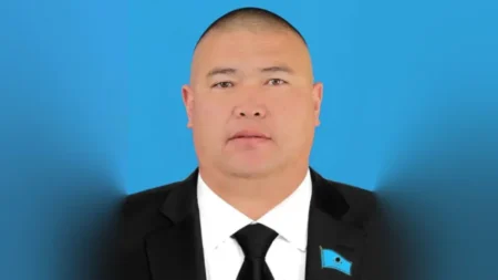 Тергеу изоляторындағы депутат: Ерғали Аманбаев неге мандатын сақтап қалды? Тергеу изоляторындағы депутат: Ерғали Аманбаев неге мандатын сақтап қалды? тақырыбы бойынша иллюстрациялық сурет