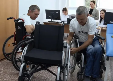 Павлодарда жаңа жоба арбасы сынған мүмкіндігі шектеулі жандарға жол ашты