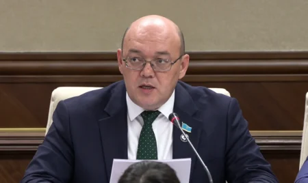 Скандал с бензином дошел до Бектенова: депутат потребовал проверок асхат рахимжанов