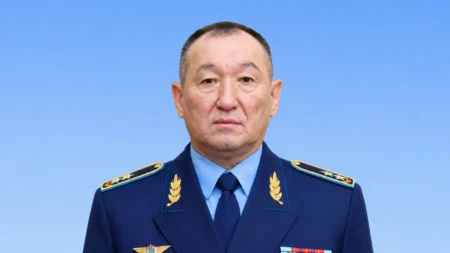 Каспийдегі қаралы қасіреттен соң: Тоқаев Қорғаныс министрін қызметінен алды Каспийдегі қаралы қасіреттен соң: Тоқаев Қорғаныс министрін қызметінен алды тақырыбы бойынша иллюстрациялық сурет