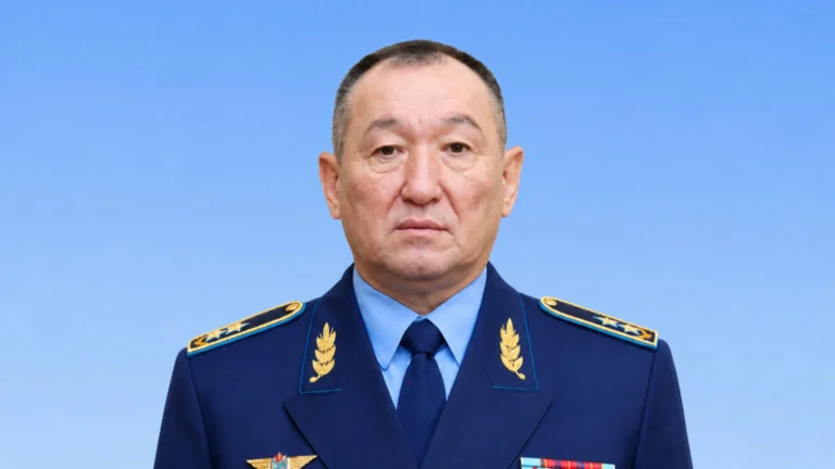 Каспийдегі қаралы қасіреттен соң: Тоқаев Қорғаныс министрін қызметінен алды Каспийдегі қаралы қасіреттен соң: Тоқаев Қорғаныс министрін қызметінен алды тақырыбы бойынша иллюстрациялық сурет