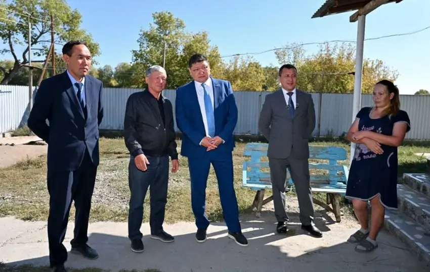 Берік Уәли Қарамойылдағы игі бастамалармен танысты Абай облысы