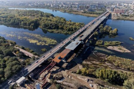 Семейдегі жаңа көпірдің құрылысы мәреге жақындады Семей көпір