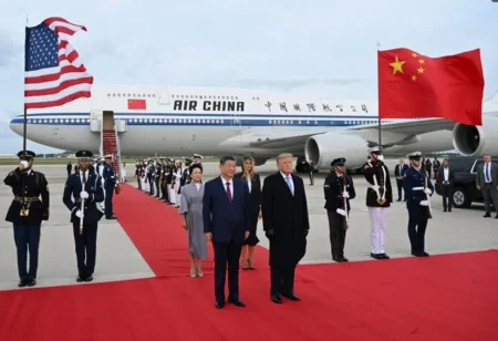 Мәскеуді мазалаған мәміле АҚШ пен Қытай жақындасты Си Трамп