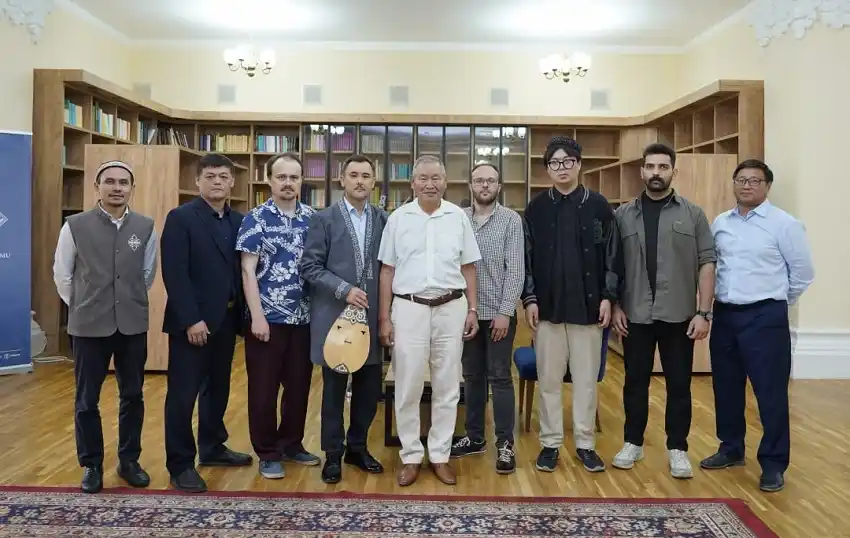 адамдар