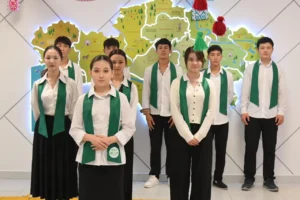 Жастар