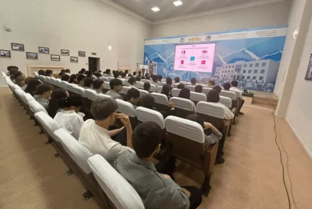 Зайырлы қоғам қорғаны Алматыда өзекті мәселе қозғалды Жиналыс