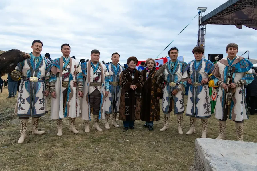 «Шығыс салбурыны – 2026»: бүркіт пен қаршыға баптаған кімдер оза шапты? — тақырып бойынша фото