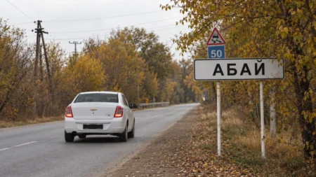 Алматы облысында екі баланы қағып қашып кеткен жүргізуші ұсталды: бір бала жансақтау бөлімінде Алматы облысында екі баланы қағып қашып кеткен жүргізуші ұсталды: бір бала жансақтау бөлімінде тақырыбы бойынша иллюстрациялық сурет