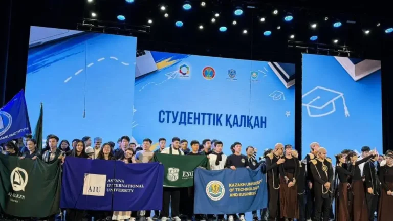 Астанада Студенттік қалқан театр фестиваль-байқауы өтті тақырыбы бойынша иллюстрациялық сурет