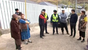 Бербұлақ тұрғындары көшені сасытқан тойханаға қарсы көтерілді тақырыбы бойынша иллюстрациялық сурет