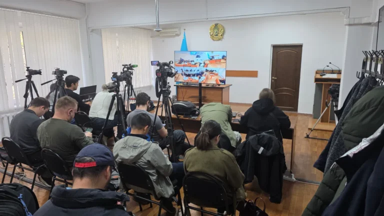 Боқаевтың жеке мобилографы кінәсін мойындап, соттың кезекті отырысы басталды тақырыбы бойынша иллюстрациялық сурет