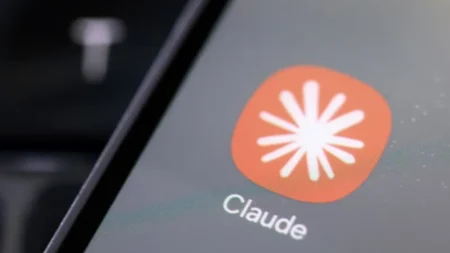 Claude жасанды интеллектісі АҚШ сайлаушыларының деректер базасына рұқсатсыз кірген Claude жасанды интеллектісі АҚШ сайлаушыларының деректер базасына рұқсатсыз кірген тақырыбы бойынша иллюстрациялық сурет