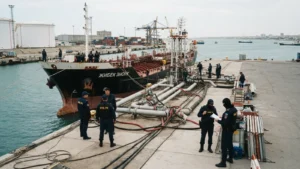 Из Казахстана танкерами незаконно вывезли нефтепродукты на 45 млрд тенге — иллюстративное фото к материалу Ertenmedia.kz