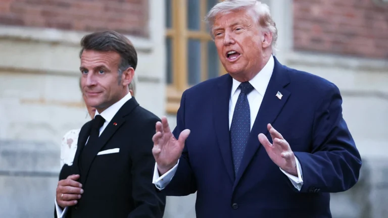 Макрон Франциядағы тәртіпсіздіктерді сынаған Трамптың сөздерін ақымақтық деп атады Макрон Франциядағы тәртіпсіздіктерді сынаған Трамптың сөздерін ақымақтық деп атады тақырыбы бойынша иллюстрациялық сурет