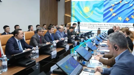 Маңғыстау облысы Еуропа елдерімен көлік-логистикалық ынтымақтастықты кеңейтуге мүдделі Маңғыстау облысы Еуропа елдерімен көлік-логистикалық ынтымақтастықты кеңейтуге мүдделі тақырыбы бойынша иллюстрациялық сурет