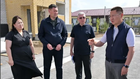 Майқайыңды жаңғырту және Баянауыл туризмі: өңір басшысының сапары Майқайыңды жаңғырту және Баянауыл туризмі: өңір басшысының сапары тақырыбы бойынша иллюстрациялық сурет