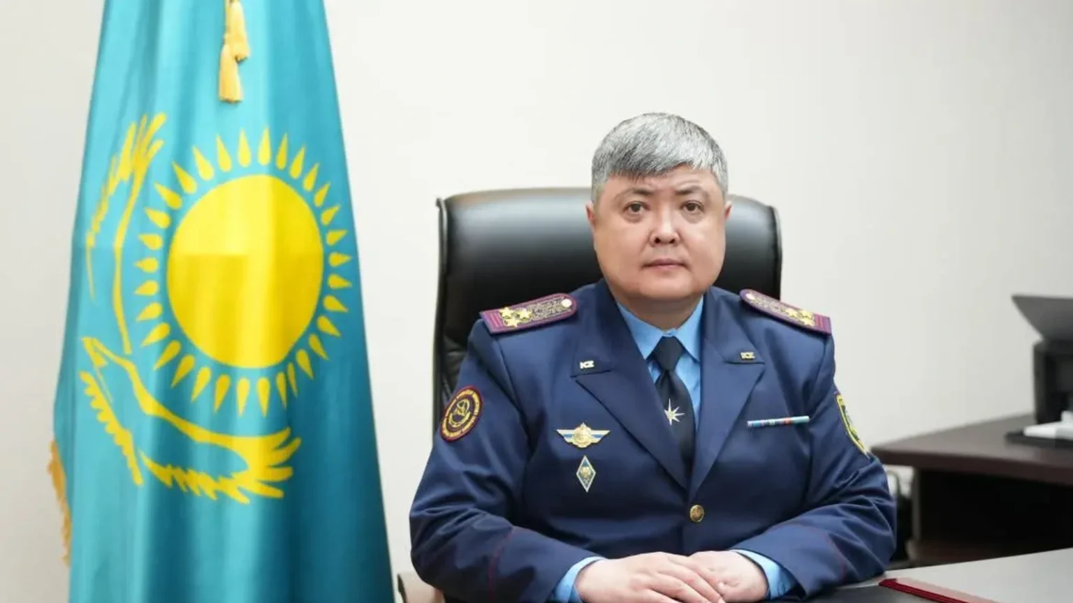 Отты сөндірген полковник отбасылық дауды тоқтата алмады Отты сөндірген полковник отбасылық дауды тоқтата алмады тақырыбы бойынша иллюстрациялық сурет