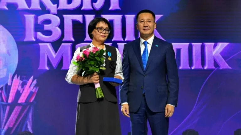 Павлодар облысының ұстаздарына мемлекеттік және өңірлік наградалар табысталды тақырыбы бойынша иллюстрациялық сурет