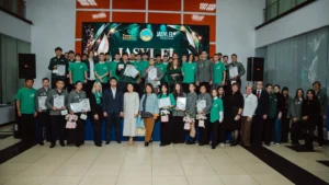 Павлодарда Жасыл ел еңбек маусымы мәресіне жетіп, үздіктер марапатталды тақырыбы бойынша иллюстрациялық сурет