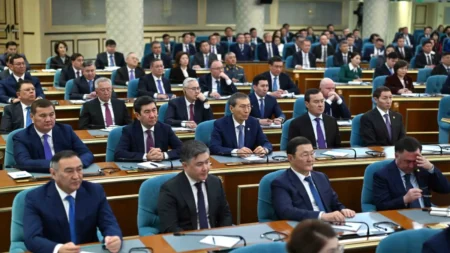 Президент мемлекеттік қызметшілерге қойылатын жаңа талаптарды жария етті Президент