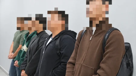 11 өңірді шырмаған дропперлер желісі әшкереленді: студенттер картасына миллиондар аударылған ҚМА 11 өңірді шырмаған дропперлер желісін әшкереледі: Студенттер желі құрған тақырыбы бойынша иллюстрациялық сурет