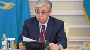 Қорғаныс саласында шұғыл тазарту: Бас қолбасшы мен екі вице-министр қызметтен қуылды тақырыбы бойынша иллюстрациялық сурет