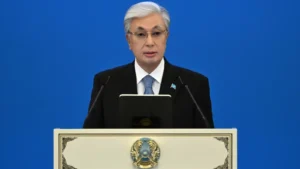 Республика күні: Ұлы далада мемлекеттілік дәстүрі қайта жаңғырған күн тақырыбы бойынша иллюстрациялық сурет