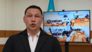 Санжар Боқаевтың мобилографы кінәсін мойындап, сотта жауап беруге келісті тақырыбы бойынша иллюстрациялық сурет