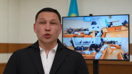 Санжар Боқаевтың мобилографы кінәсін мойындап, сотта жауап беруге келісті тақырыбы бойынша иллюстрациялық сурет