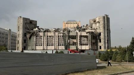 Студенттер сарайының жай-күйін тексерумен енді «ҚазҚСҒЗИ» айналысады Студенттер сарайының жай-күйін тексерумен енді ҚазҚСҒЗИ айналысады тақырыбы бойынша иллюстрациялық сурет