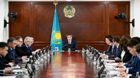 Үкімет отырысында Президент Жолдауын жүзеге асыру шаралары қаралды Үкімет отырысында Президент Жолдауын жүзеге асыру шаралары қаралды тақырыбы бойынша иллюстрациялық сурет